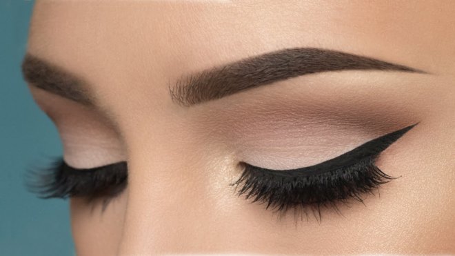 Makeup eye liner